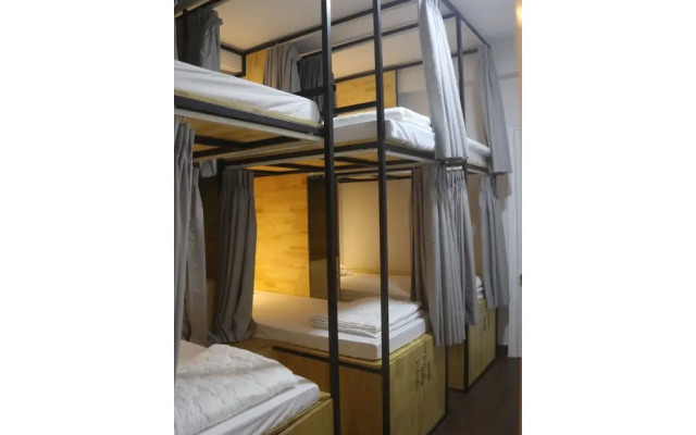 Vector Hostel