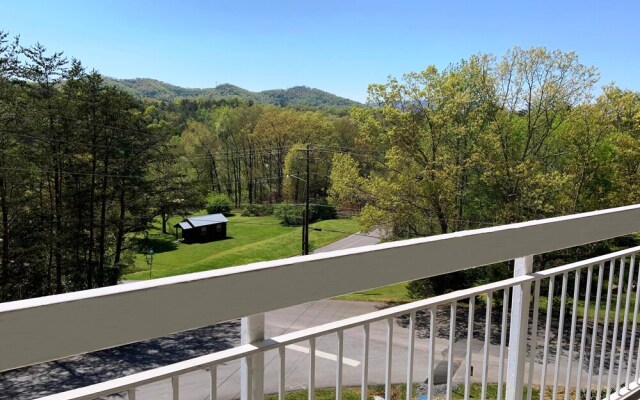 Whispering Pines 622