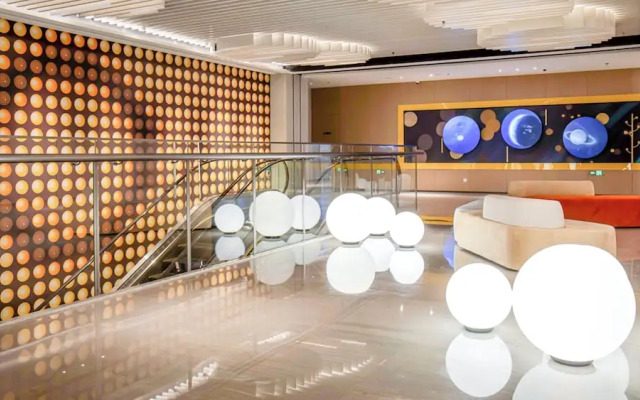 Holiday Inn Shanghai Pudong Airport by IHG