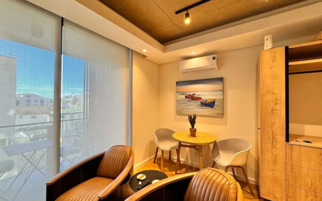 Luxury Living in Sleek Studio