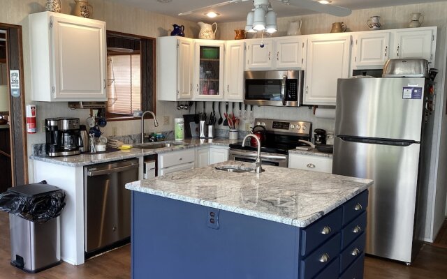 Just Around the Dilly