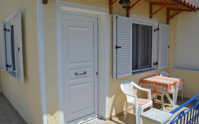 Elli Studios & Apartments