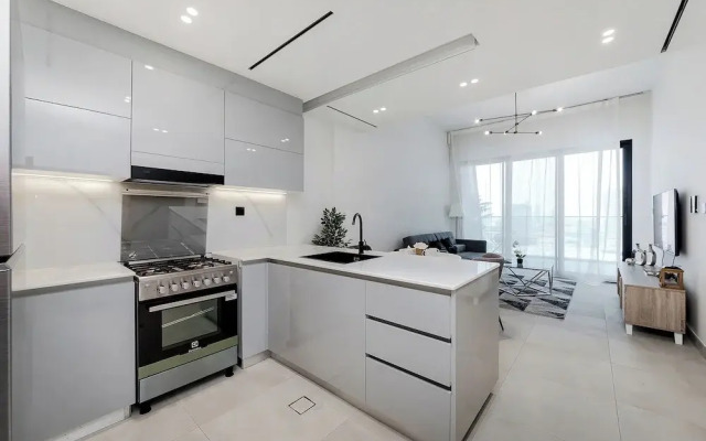 Binghatti Canal 1BR with view on Marina