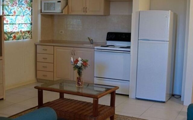 Tropical Winds Apartment Hotel