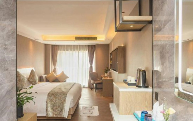 Carrison Yuehe Hotel