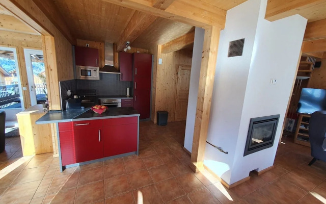 Comfortable Chalet in Hohentauern with Whirlpool near City Center