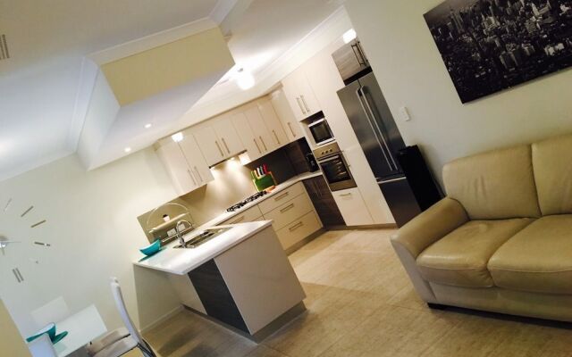 MANDURAH on the TERRACE