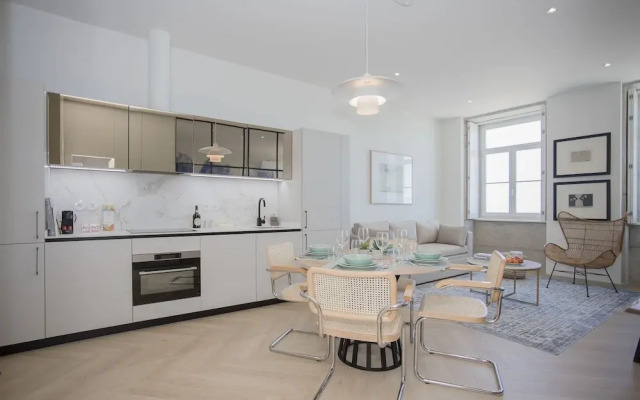 Liiiving-Luxury Beachfront Apartment III