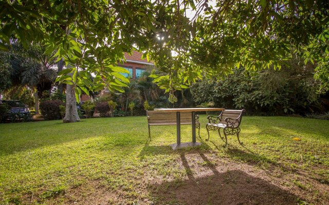 Hibis Hotel