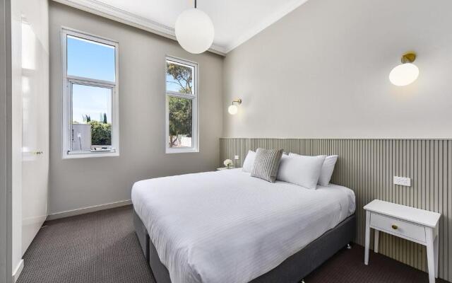 Aloha Central Platinum Apartments