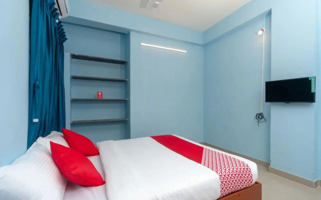 OYO 15702 Thulsi Residency