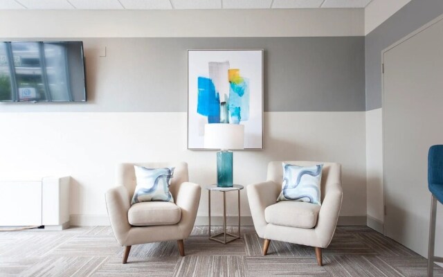 Bold Luxurious 1 bedroom Louisville getaway