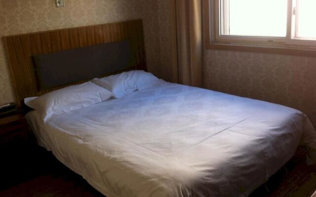 Yimin Business Hotel