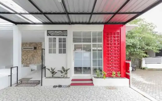 RedDoorz Syariah Near Gor Bung Karno Nganjuk