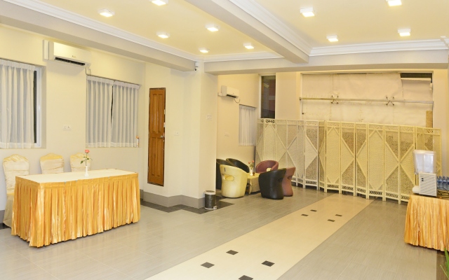 Hotel Grand United Ahlone Branch
