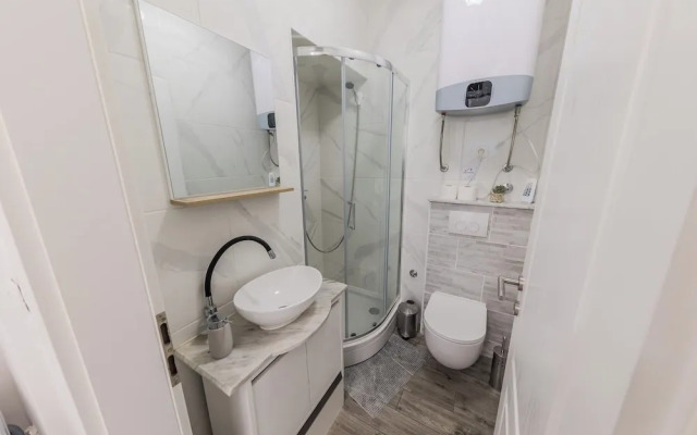 A1 - Spacious apt on the Seafront With Terrace