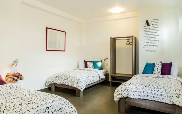 Tomo Hostel