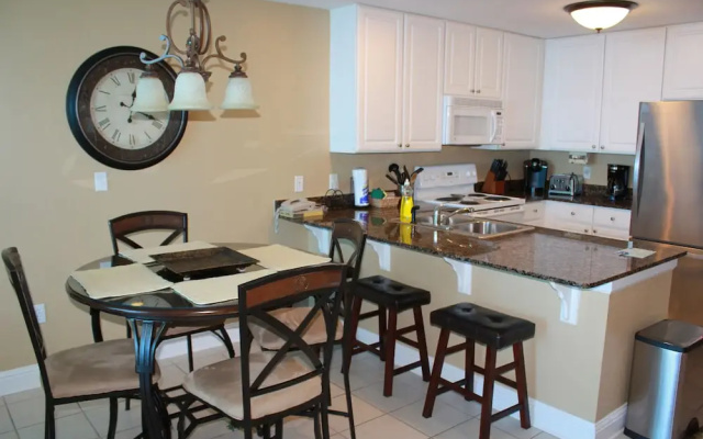 Lighthouse 1418 - 3 Br condo