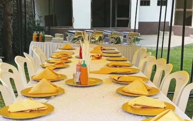 4 Tee's Hotel Rongai