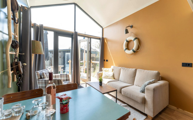 Modern holiday home in Callantsoog with garden