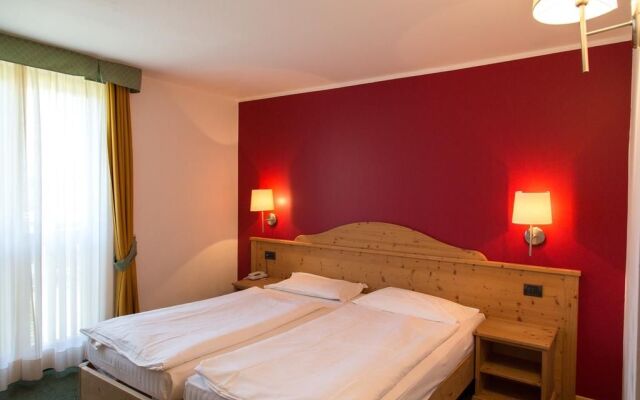 Hotel Alpine Mugon