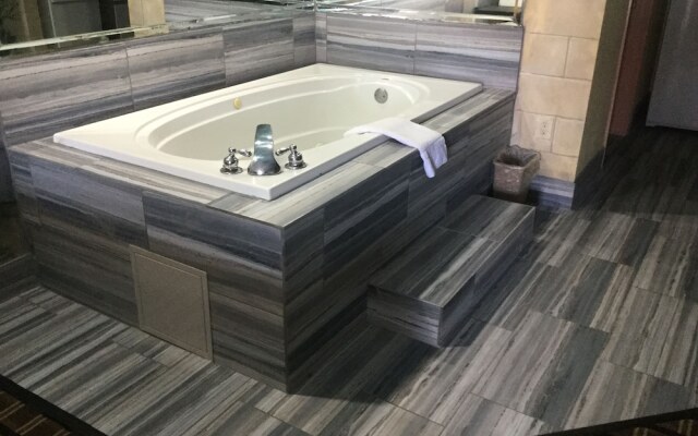 Luxury Inn and Suites Seaworld Lackland