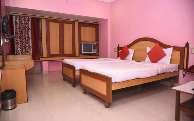 Goroomgo Sharda Regency Raipur