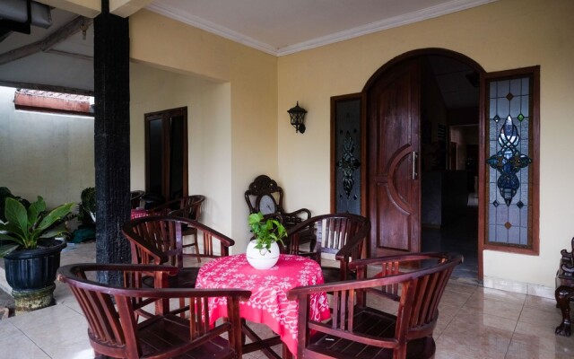 RedDoorz near Candi Ratu Boko 2