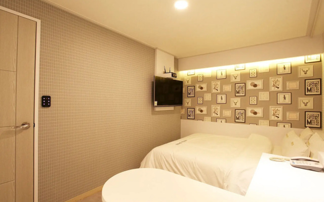 Shine Hotel