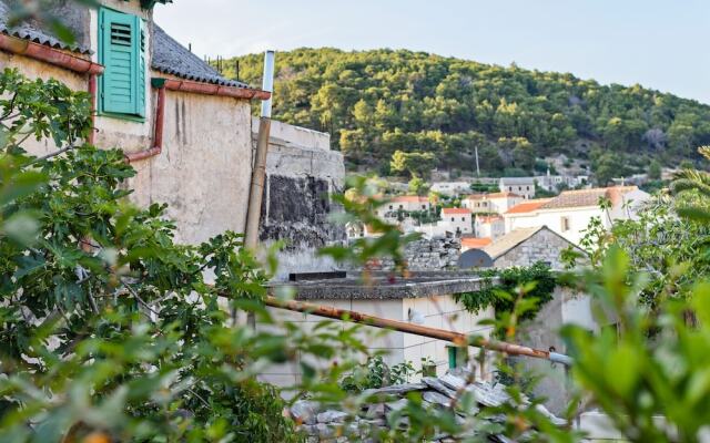 Snug Apartment in Pu?iš?a Near the Beach