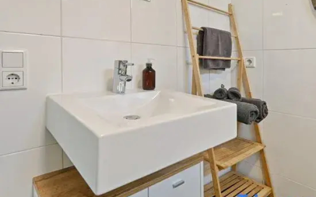 HouseBoat next to AMSTEL