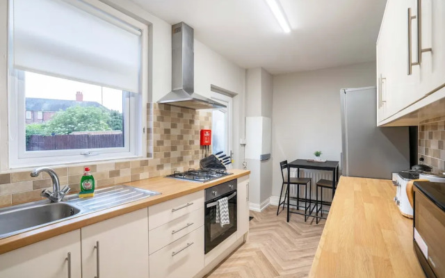 Comfy 3bed House-parking-garden