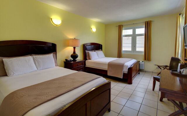 Cidra Country Club Inn & Villas