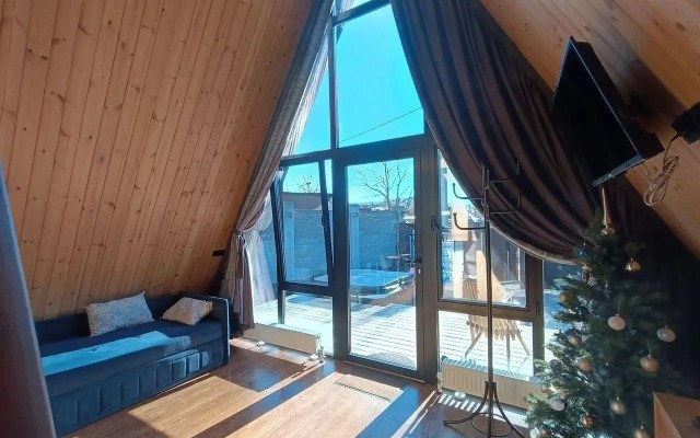 Cozy Aframe with Jacuzzi