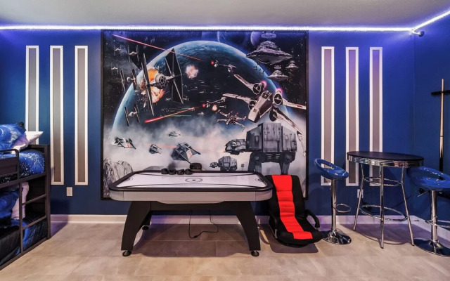 Storey Lake 10br Lakeview Home 4165