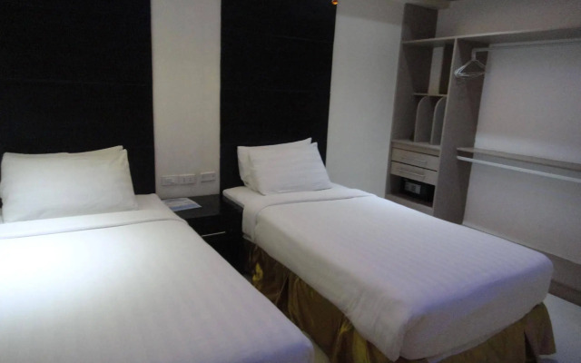 RedDoorz @ Grand Apartelle Hernan Cortes Cebu