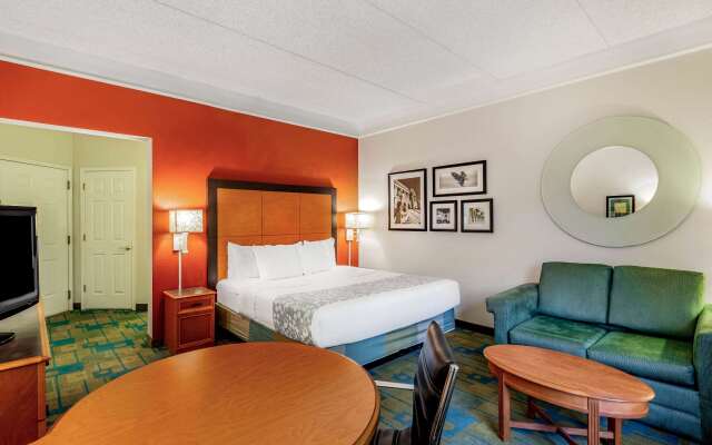 La Quinta Inn & Suites by Wyndham Fremont / Silicon Valley