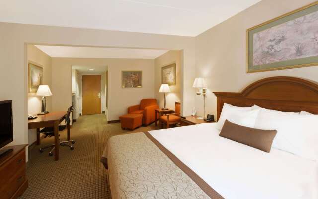Wingate by Wyndham Charlotte Airport I-85/I-485