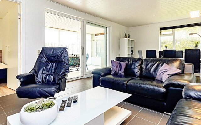 Spacious Retreat in Marielyst-by Traum