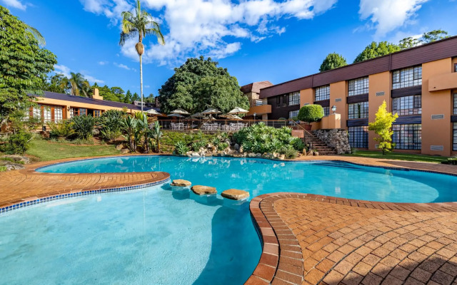 African Sky Hotels - Pine Lake Inn