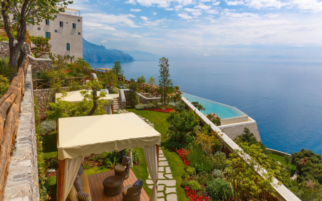 Monastero Santa Rosa Hotel & Spa