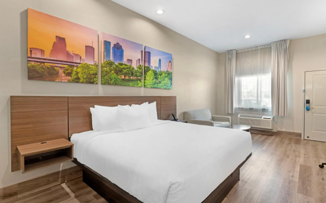 Clarion Pointe