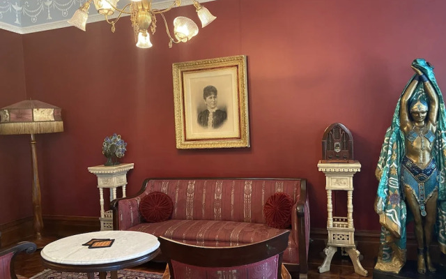 Chateau Tivoli B&B