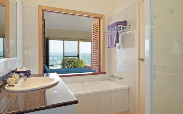 Quarantine Bay Beach Cottages