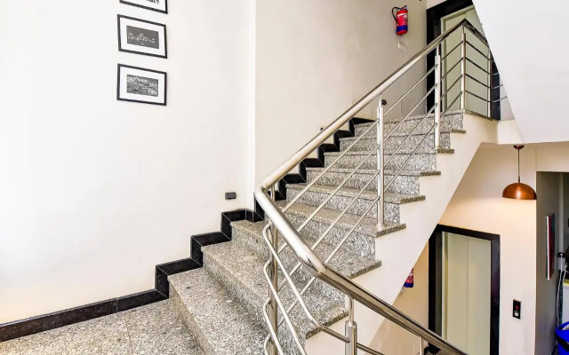 Fabhotel The Castle Homestay