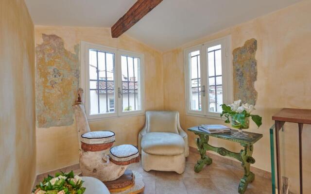 Leoni Suite by Mmega