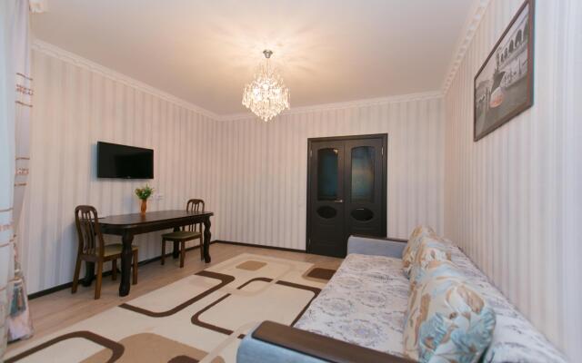 Apartments on 5E Saraishyk street