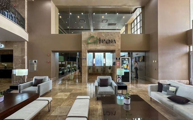 Oceanfront Vibes Iconic Beachside Getaway