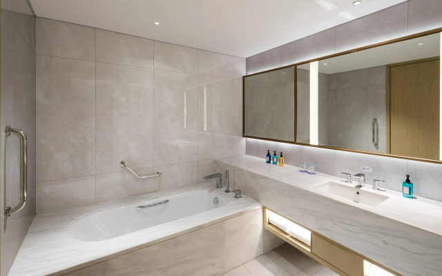 Holiday Inn Express Shenzhen Haiyuan City by IHG