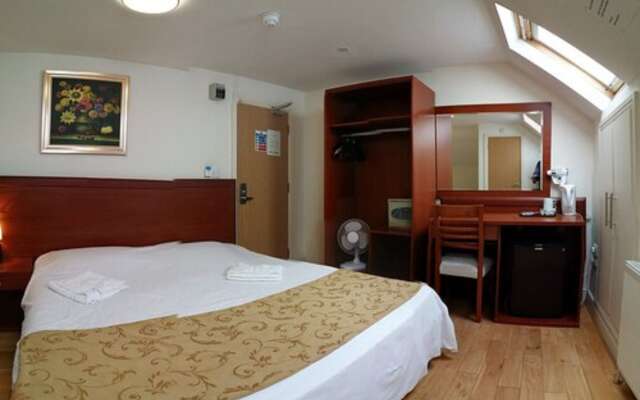 Corner House Hotel